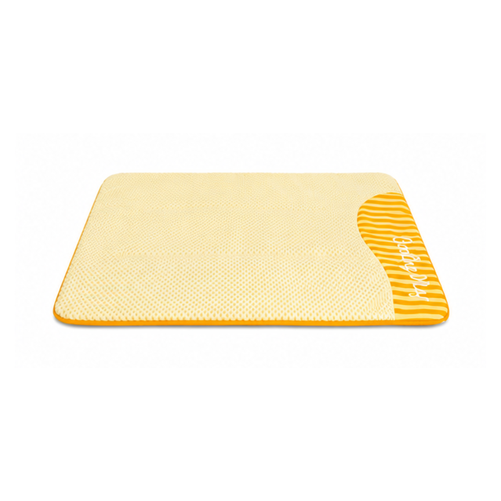 Striped circular gauze storage dog bed